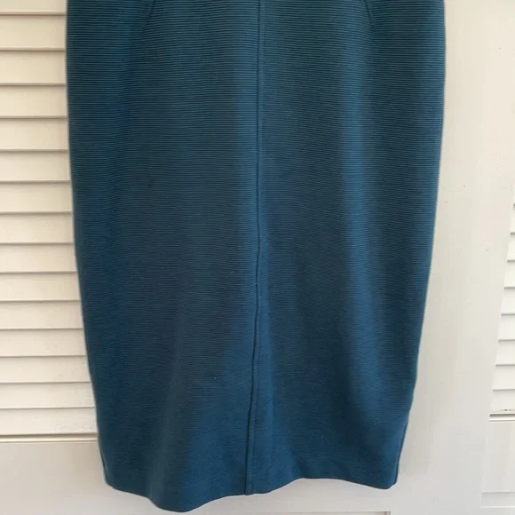 Classic Boden Dress - Picture 3 of 16